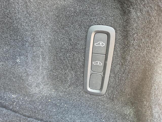 Volvo XC60 2.0 T6 Plug-in hybrid AWD R-Design Dark LongRange/Luchtvering/Panodak etc.