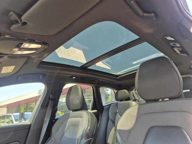 Volvo XC60 2.0 T6 Plug-in hybrid AWD R-Design Dark LongRange/Luchtvering/Panodak etc.