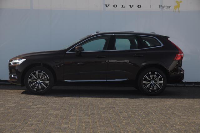 Volvo XC60 T8 390PK Automaat Recharge AWD Inscription / Head up display / Leer dashboard / Trekhaak / BLIS / Adaptieve cruise control / Panoramadak / Apple carplay / Parkeersensoren met camera / Elektrische achterklep / Elektrische stoelen met geheugen / Stoel en st