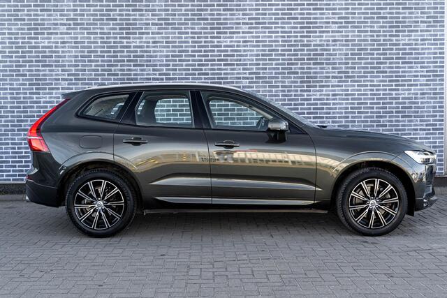 Volvo XC60 T5 Momentum | Navigatie | Stoelverwarming | Lederen Bekleding | Sportstoelen | Keyless Entry | DAB | Elek. Achterklep | LED Koplampen | Elek. Stoelen | Lichtmetalen Velgen 19 inch