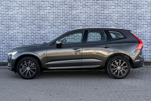 Volvo XC60 T5 Momentum | Navigatie | Stoelverwarming | Lederen Bekleding | Sportstoelen | Keyless Entry | DAB | Elek. Achterklep | LED Koplampen | Elek. Stoelen | Lichtmetalen Velgen 19 inch