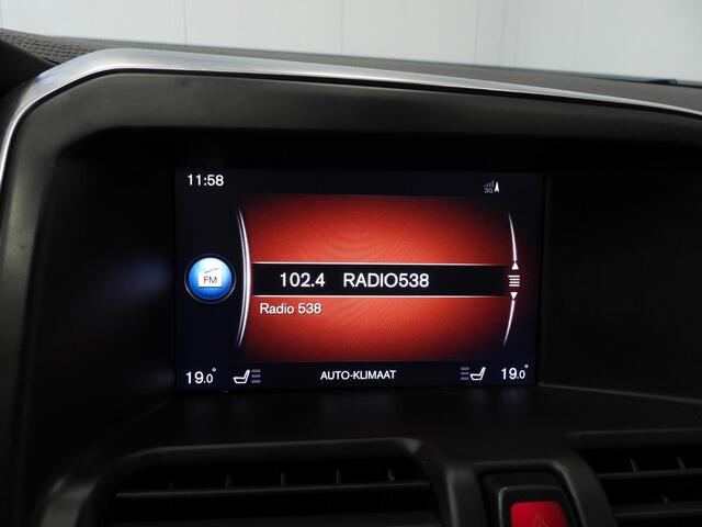 Volvo XC60 2.0 T5 Aut. FWD Polar+ LEER/SCHUIFDAK/TREKH./18"LMV!
