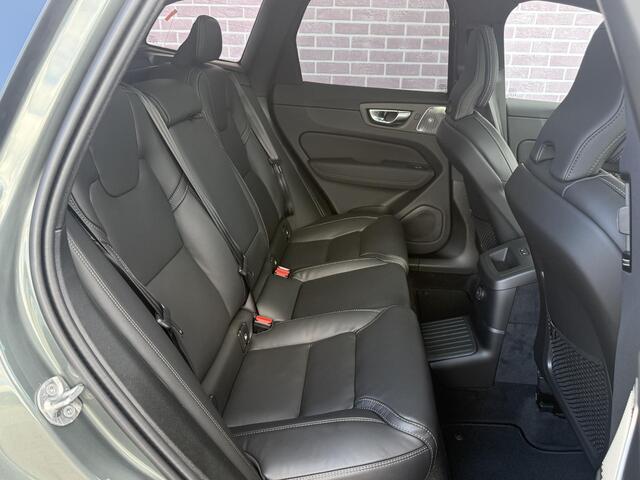 Volvo XC60 2.0 T8 Plug-in hybrid AWD Ultra Dark Exec. Ed. Edition | Luchtvering | 22" | Gelamineerd Glas | Bowers & Wilkins | Stoelmassage & Ventilatie | MY '27 |
