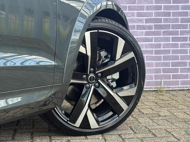Volvo XC60 2.0 T8 Plug-in hybrid AWD Ultra Dark Exec. Ed. Edition | Luchtvering | 22" | Gelamineerd Glas | Bowers & Wilkins | Stoelmassage & Ventilatie | MY '27 |