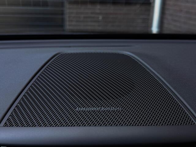 Volvo XC60 2.0 T6 Plug-in hybrid AWD Plus Dark | Pano | 20"| Pilot | Topview | H/K Hifi | Memo 2x | Blis |