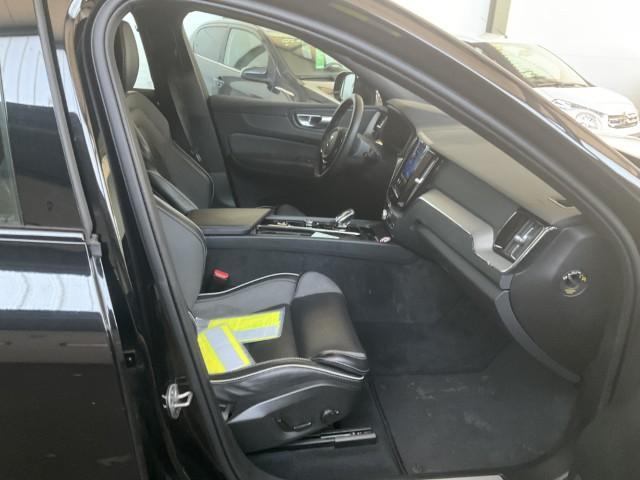 Volvo XC60 2.0 T6 Plug-in hybrid AWD Plus Black Edition | Long Range | Adaptieve Cruise Control | Panoramadak | Stoel en Stuurverwarming | Dodehoek Detectie | 21" |