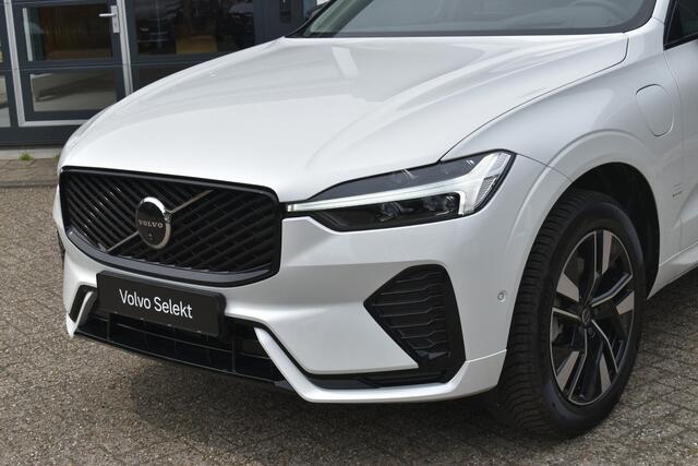Volvo XC60 T6 Plug-in hybrid AWD Plus Dark | Allseason banden | Panoramadak | Trekhaak | 360 graden camera | Verwarmbare voorstoelen en achterbank | Head up display | Stoel-/Stuurwiel verwarming | Premium audio by Harman Kardon