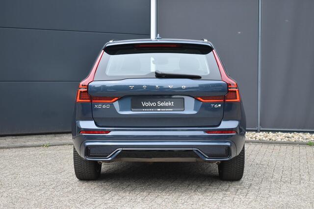 Volvo XC60 2.0 T6 Plug-in hybrid AWD Ultra Dark Allseason banden | Trekhaak | Headup display | Panoramadak\schuifdak | Stoel en stuurwarming | Elektrisch verstelbare stoelen met geheugen |