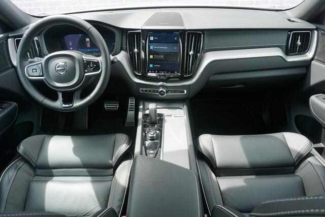 Volvo XC60 2.0 T6 Plug-in hybrid AWD Plus Dark | SOH:99% | Long Range | Google | Trekhaak | Panorama-schuifdak | Memory | Power Seat | Stoel/stuur verwarming | Standkachel | Camera |