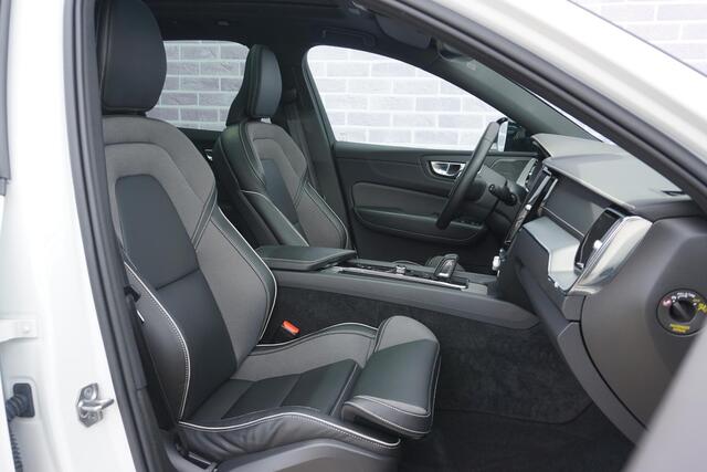 Volvo XC60 2.0 T6 Plug-in hybrid AWD Plus Dark | SOH:99% | Long Range | Google | Trekhaak | Panorama-schuifdak | Memory | Power Seat | Stoel/stuur verwarming | Standkachel | Camera |