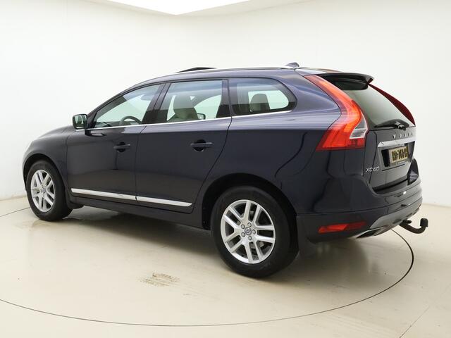 Volvo XC60 D4 191pk Automaat Polar+ / 1e Eig. / Niveauregeling / ACC / BLIS / Panoramadak / Afn. Trekhaak / Sportleder / Xenon / Elektr. Stoelen / Flippers / PDC + Camera / Verw. Voorruit /
