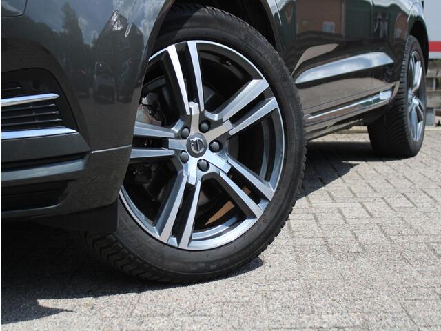 Volvo XC60 2.0 Recharge T8 AWD R-Design Panoramisch schuif/kantel dak, 360 Camera, Stoelverwarming, Harman/Kardon audio installatie, Navigatie