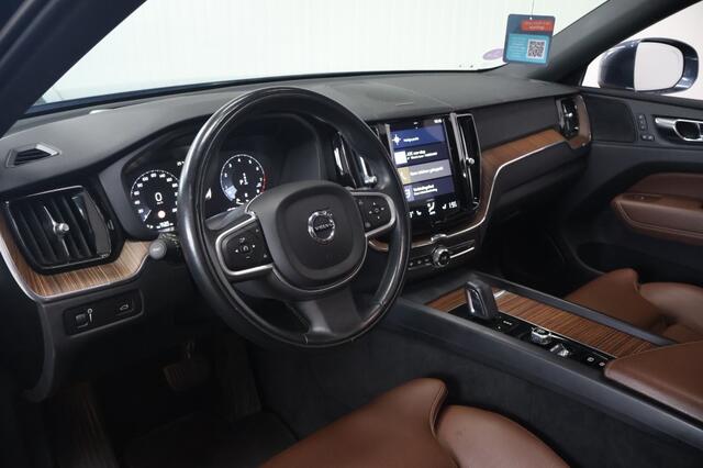 Volvo XC60 2.0 B5 Momentum Exclusive | Trekhaak | Panoramadak | Leder