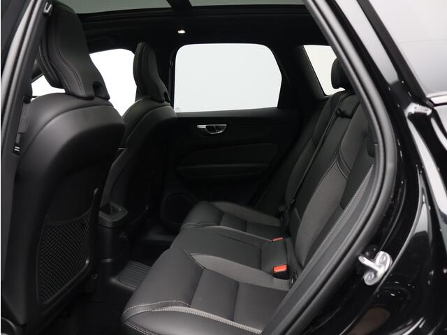 Volvo XC60 2.0 T8 Plug-in hybrid AWD Ultra Black Edition / Trekhaak / Luchtvering / Head-Up Display / Panoramadak / Harman Kardon / 360 Camera / Stoel+Stuurverwarming /