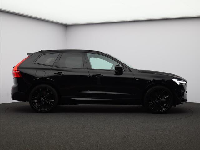 Volvo XC60 2.0 T8 Plug-in hybrid AWD Ultra Black Edition / Trekhaak / Luchtvering / Head-Up Display / Panoramadak / Harman Kardon / 360 Camera / Stoel+Stuurverwarming /