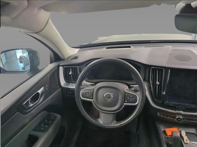 Volvo XC60 2.0 B5 Momentum Exclusive 1e-Eig. & Keurig-Onderh. BOVAG-Garantie. NL-Auto.