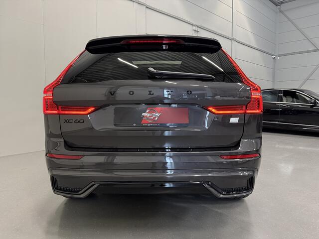 Volvo XC60 T6 Recharge AWD R-Design Long Range PLATINUM-GREY/PANO/TREKHAAK/20"/LEER-SPORT/ACC/PILOT-ASSIST/GOOGLE/2x MEMORY/BLACK-PACK/CRYSTAL-POOK/NET OH BEURT GEHAD BIJ VOLVO DEALER
