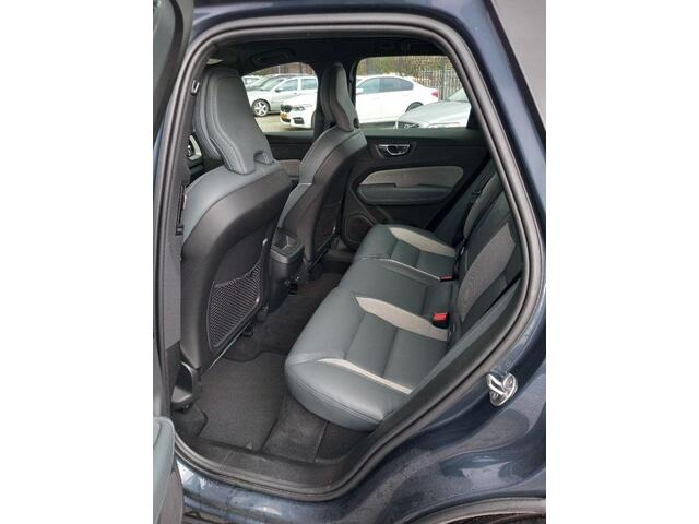 Volvo XC60 2.0 B5 R-Design | 360 Graden Camera | Parkeersensoren | Navigatie | Apple Carplay | Android Auto | Keyless Entry | Elektrische Achterklep | Cruise Control Adaptief | BLIS | Nappa lederen bekleding |