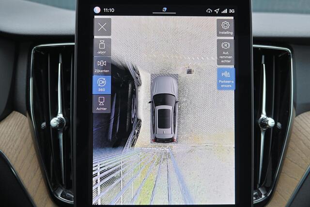Volvo XC60 T6 Recharge AWD Plus Dark - Panorama/schuifdak - IntelliSafe Assist & Surround - 360º Camera - Harman/Kardon audio - Verwarmde voorstoelen, stuur & achterbank - Parkeersensoren voor & achter - Elektr. bedienb. voorstoelen met geheugen - Head up display -