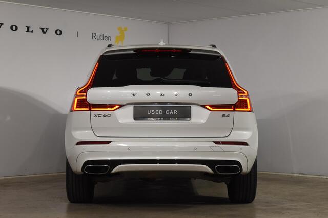 Volvo XC60 B4 197PK Automaat R-Design / Adaptive Cruise control / Elektrische stoelen / Best. stoel met geheugen / Elektrisch panorama schuif-/kanteldak / Stuurverwarming / Stoelverwarming / Achteruitrijcamera / Harman Kardon