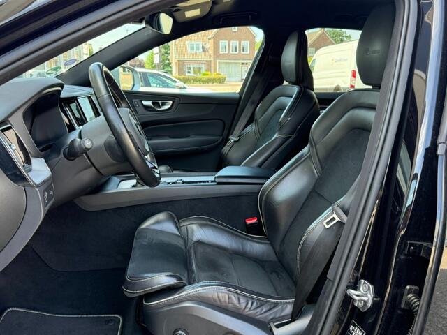 Volvo XC60 2.0 T4 R-Design 190 PK I Camera I Trekhaak I Stoelverwarming I Elektrische achterklep I Goed onderhouden