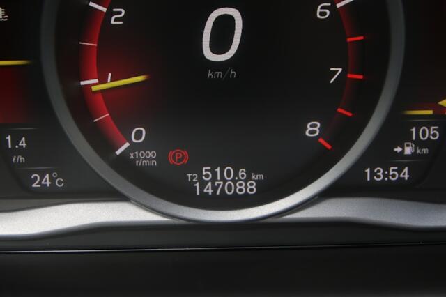 Volvo XC60 2.0 T5 FWD Ocean Race