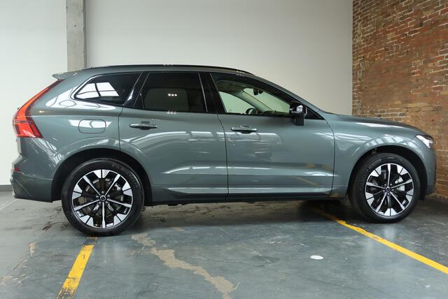 Volvo XC60 T8 Plug-in hybrid AWD Ultra Dark | Luchtvering | Nappa Lederen Bekleding | Stoel Massage | Stoelventilatie | Semi-Electrische Wegklapbare Trekhaak | 360° Parkeercamera | Parkeersensoren voor + achter | Parkeerverwarming |