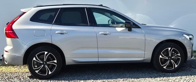 Volvo XC60 2.0 T6 PheV hybrid AWD Plus Dark Trekhaak - 360 Camera - 19" Wielen - Panoramadak - Lighting Pack - Alarm - Climate - Privacy Glass - Lederen bekleding - Power seats met memory - Achterbank verwarming - Telefoon lader - 2250 KG Trekgewicht