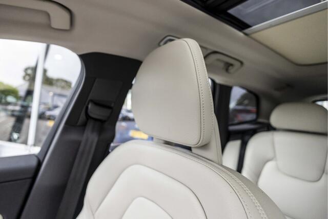 Volvo XC60 2.0 T5 AWD Inscription | Pano | 360° Camera | E-Trekhaak