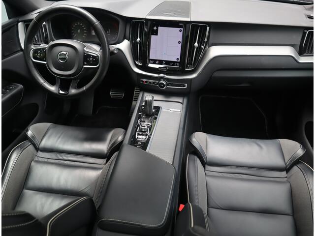 Volvo XC60 2.0 Recharge T6 AWD R-Design / Navi / Climate / Pano / Trekh / Leder / Blis/ Keyles / Autopilot / / Uitstekende staat!