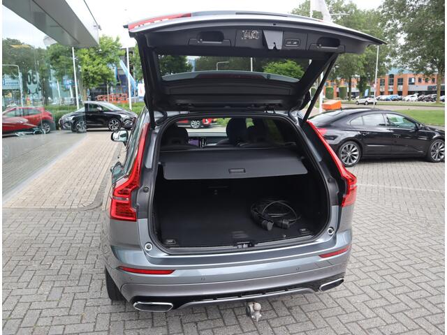 Volvo XC60 2.0 Recharge T6 AWD R-Design / Navi / Climate / Pano / Trekh / Leder / Blis/ Keyles / Autopilot / / Uitstekende staat!