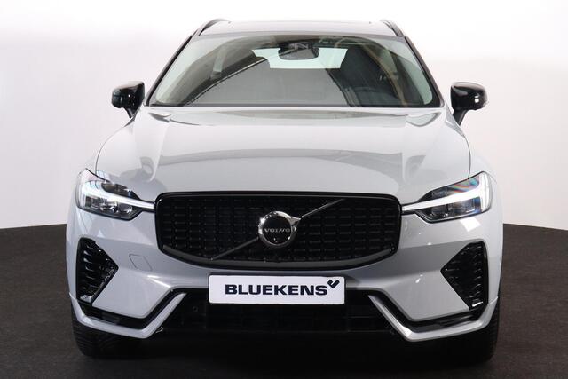 Volvo XC60 T6 Recharge AWD Plus Dark - Panorama/schuifdak - IntelliSafe Assist & Surround - 360º Camera - Verwarmde voorstoelen, stuur & achterbank - Parkeersensoren voor & achter - Elektr. bedienb. voorstoelen met geheugen - Draadloze tel. lader - Inklapbare trekha