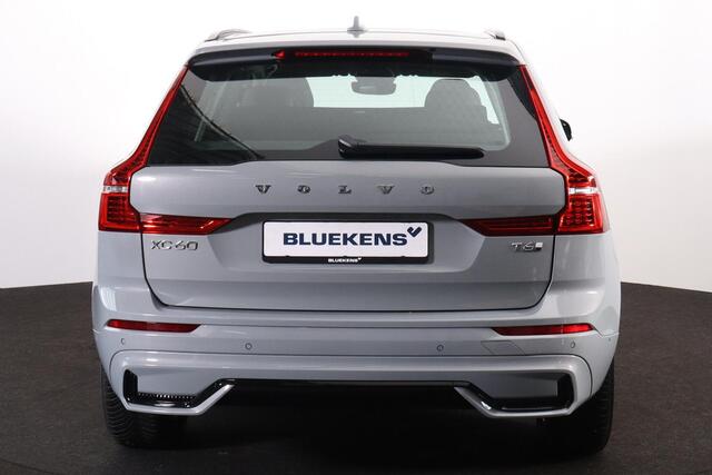 Volvo XC60 T6 Recharge AWD Plus Dark - Panorama/schuifdak - IntelliSafe Assist & Surround - 360º Camera - Verwarmde voorstoelen, stuur & achterbank - Parkeersensoren voor & achter - Elektr. bedienb. voorstoelen met geheugen - Draadloze tel. lader - Inklapbare trekha