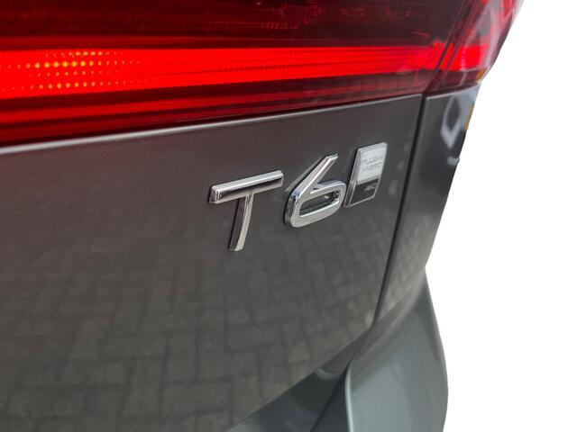 Volvo XC60 2.0 T6 Plug-in hybrid AWD Ultra Dark