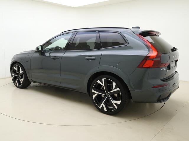 Volvo XC60 T8 406pk AWD Ultra - Dark Executive Edition / NIEUW / DIRECT LEVERBAAR / 22'' / STOELVENTILATIE / DUBBEL GLAS / CHARCOAL HEMEL / FOREST LAKE / MASSAGE /