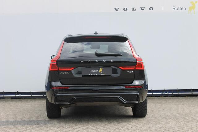 Volvo XC60 T8 455PK Automaat Plug-in hybrid AWD Plus Dark Adaptieve Cruise control / Semi elektrisch wegklapbare trekhaak / Google Infotainment / Panoramisch schuif-kanteldak