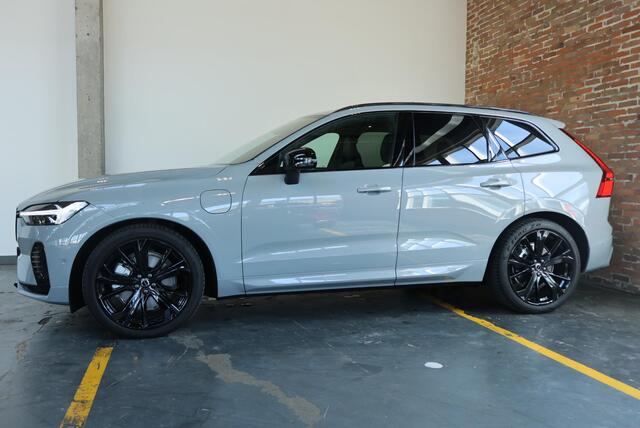 Volvo XC60 2.0 T6 Plug-in hybrid AWD Ultra Black Edition | Luchtvering | Harman Kardon Premium Audio | 360° Parkeercamera | Parkeersensoren voor + achter | Head-up Display | Google Infotainment | Stoelverwarming | Stuurwielverwarming