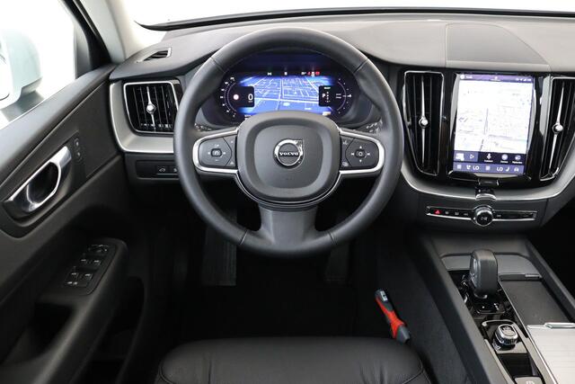 Volvo XC60 T6 PLUG-IN HYBRID AWD ESSENTIAL EDITION -PANO.DAK|LEDER|ADAP.CRUISE|CAMERA|CLIMATE|PARKEERSENSOREN|19"|SoH:96%