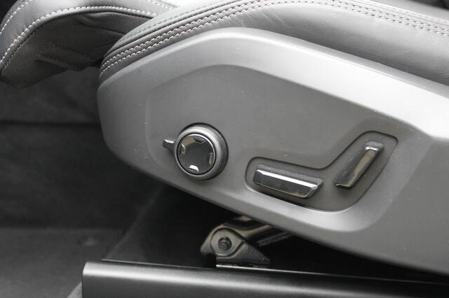 Volvo XC60 T6 Recharge AWD Long Range 350PK Dark Google Infotainment / Elektrisch schuif-kanteldak / 22" lichtmetalen velgen / Stoelventilatie-verwarming voor / Stuurwielverwarming