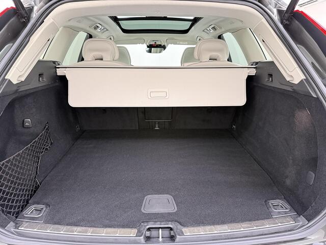 Volvo XC60 2.0 Recharge T6 AWD Inscription Leder/Panodak/20inch/Pinegrey etc