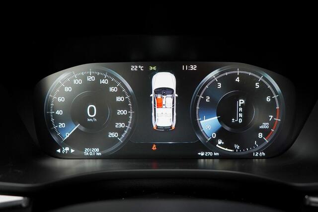 Volvo XC60 2.0 T5 AWD Inscription / Pano / Adaptive Cruise / Trekhaak