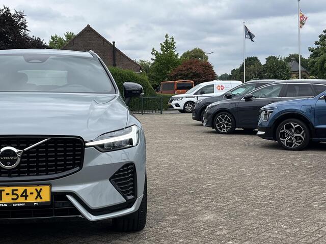 Volvo XC60 2.0 T8 Plug-in hybrid AWD Ultra Dark | Luchtvering, Trekhaak, 360° Camera, PANO, 21 inch velgen, Lift modus, zeer luxe!