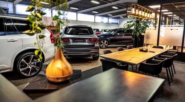 Volvo XC60 2.0 Recharge T6 AWD R-Design Trekhaak | Adapt. cruise | Open dak | Harman/Kardon | Stoel-/Stuurverwarming | Keyless | Carplay | Camera