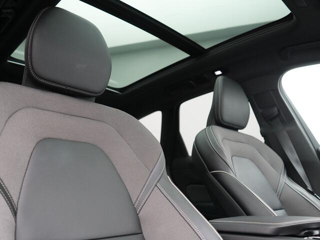 Volvo XC60 T6 AWD Plus Dark LONG RANGE PHEV 350pk Dealer O.H. | Panodak | 360 Camera | Sportstoelen Memory & Verwarmd | Keyless | Google Assistent | Stuur Verwarmd | Apple Carplay | Cruise Control | DAB | Plug In Hybrid |