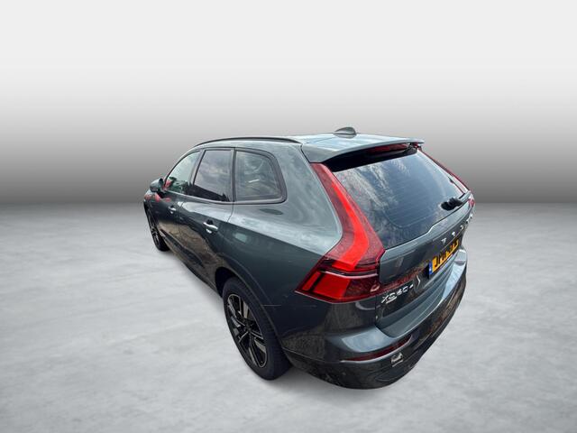 Volvo XC60 2.0 T6 Plug-in hybrid AWD Essential | PHEV Long Range | Trekhaak | Achteruitrijcamera | Parkeersensoren | All-Season banden | Cruise Control Adaptief | BLIS | Stoelverwarming voor en achter | Navigatie Google Maps | Apple Carplay | Android Auto