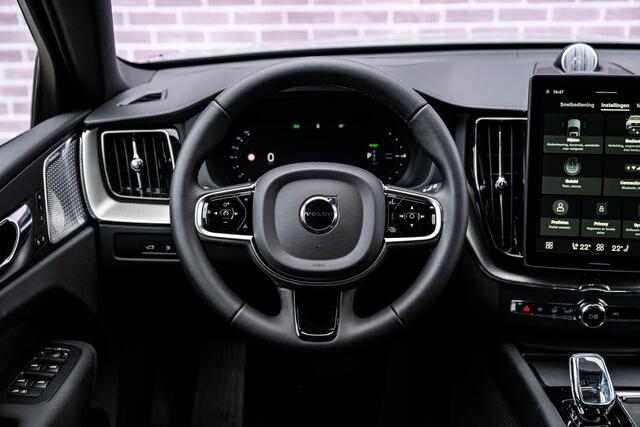 Volvo XC60 T8 Plug-in hybrid AWD Ultra Dark Exec. Ed. | Google | Long Range | Bowers & Wilkins Audio | Luchtvering | Gelamineerd Zijruiten Rondom | Stoelmassage & Ventilatie | Getint Glas | LED Koplampen | Stoel-/Stuurverwarming | Dodehoekdetectie | Keyless | Zitver