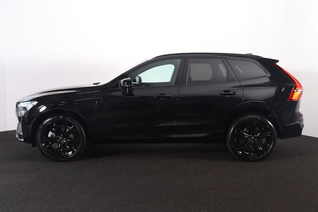 Volvo XC60 T6 Recharge AWD Plus Black Edition - Panorama/schuifdak - IntelliSafe Assist & Surround - Harman/Kardon audio - 360º Camera - Verwarmde voorstoelen, stuur & achterbank - Parkeersensoren voor & achter - Elektr. bedienb. voorstoelen met geheugen - Head up d