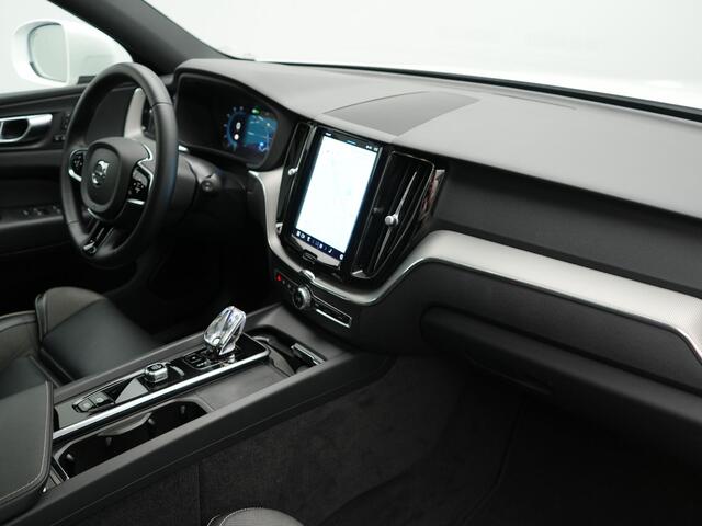 Volvo XC60 T6 AWD Plus Bright LONG RANGE PHEV 350pk Dealer O.H. | Trekhaak Af Fabriek | Panodak | Adaptive Cruise | Camera | Lederen Sportstoelen Memory & Verwarmd | Keyless | Blis | Stuur Verwarmd | Google Assistent | 20"L.M | Apple Carplay | DAB | Plug In Hybrid |