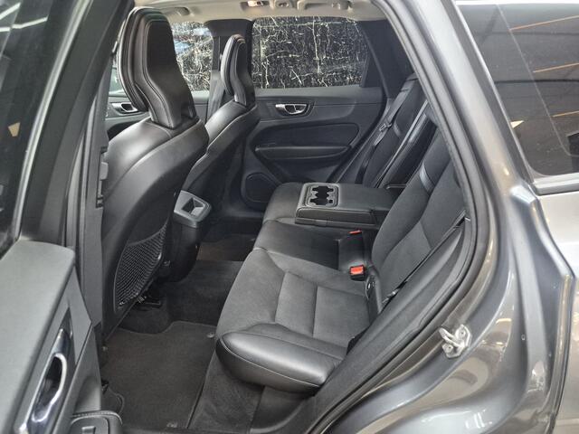 Volvo XC60 2.0 T5 Inscription /pano /Harman Kardon/ stoelverwarming / achteruitrij camera