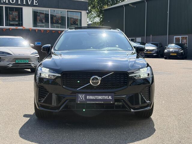 Volvo XC60 2.0 T8 Plug-in hybrid AWD Ultra Dark 12 MND. BOVAG GARANTIE | PANORAMA DAK | ACHTERUITRIJ CAMERA | BOWERS & WILKINS | MEM. SEATS | STOEL+STUUR VERWARMING |